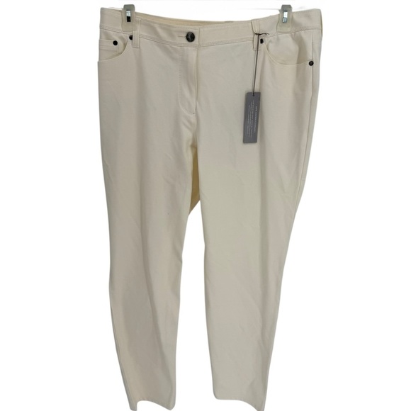 Chicos Womans So Slimming Ankle Pants Size 2.5 (US 14) Off White Slim Leg NWT - Picture 1 of 12